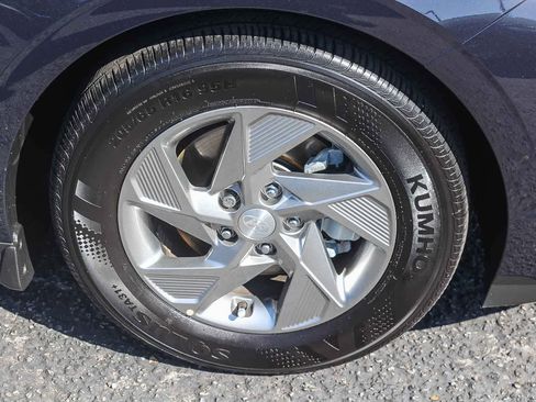 Certified 2025 Hyundai Sonata SE image 12