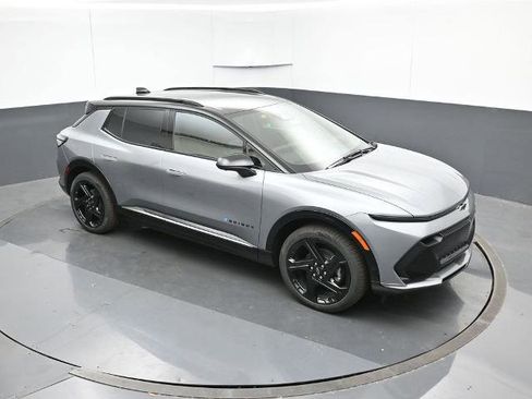 New 2026 Chevrolet Equinox EV RS image 23