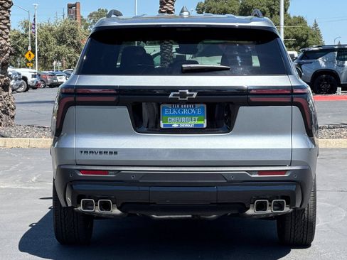 New 2026 Chevrolet Traverse LT w/ Midnight/Sport Edition FWD image 4