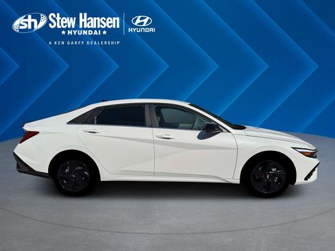 New 2026 Hyundai Elantra SEL Sport FWD image 10