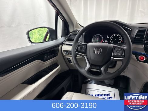 New 2026 Honda Odyssey Touring image 22