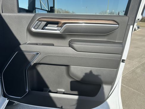 Used 2025 Chevrolet Silverado 3500 LT w/ All Star Edition image 35