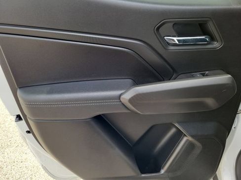 Used 2024 Chevrolet Colorado LT RWD image 11