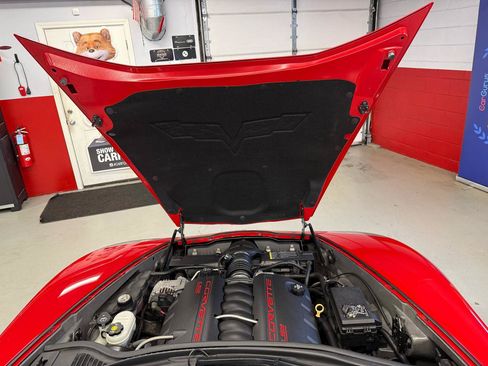 Used 2007 Chevrolet Corvette Coupe w/ Preferred Equipment Group RWD image 25