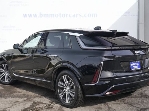 Used 2024 Cadillac Lyriq Luxury image 4