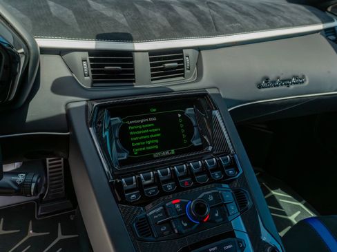 Used 2019 Lamborghini Aventador SVJ AWD/4WD image 66