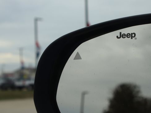 Used 2024 Jeep Compass Trailhawk w/ Trailhawk Elite Group image 27