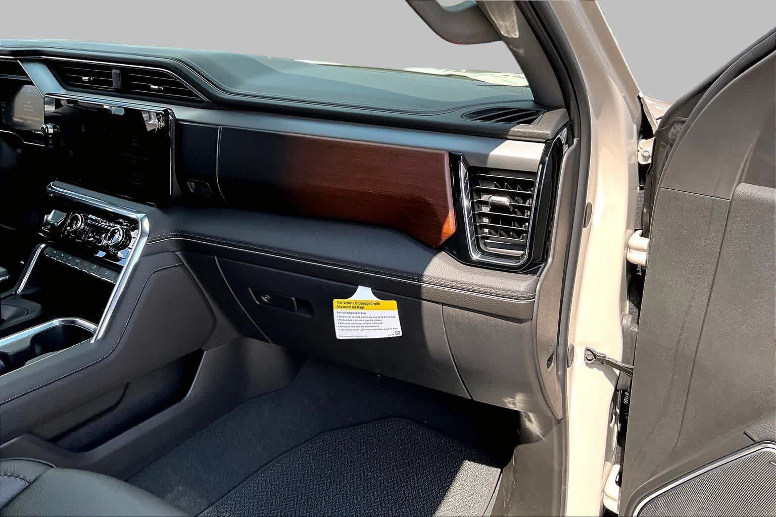 Used 2026 GMC Sierra 1500 Denali AWD/4WD image 19