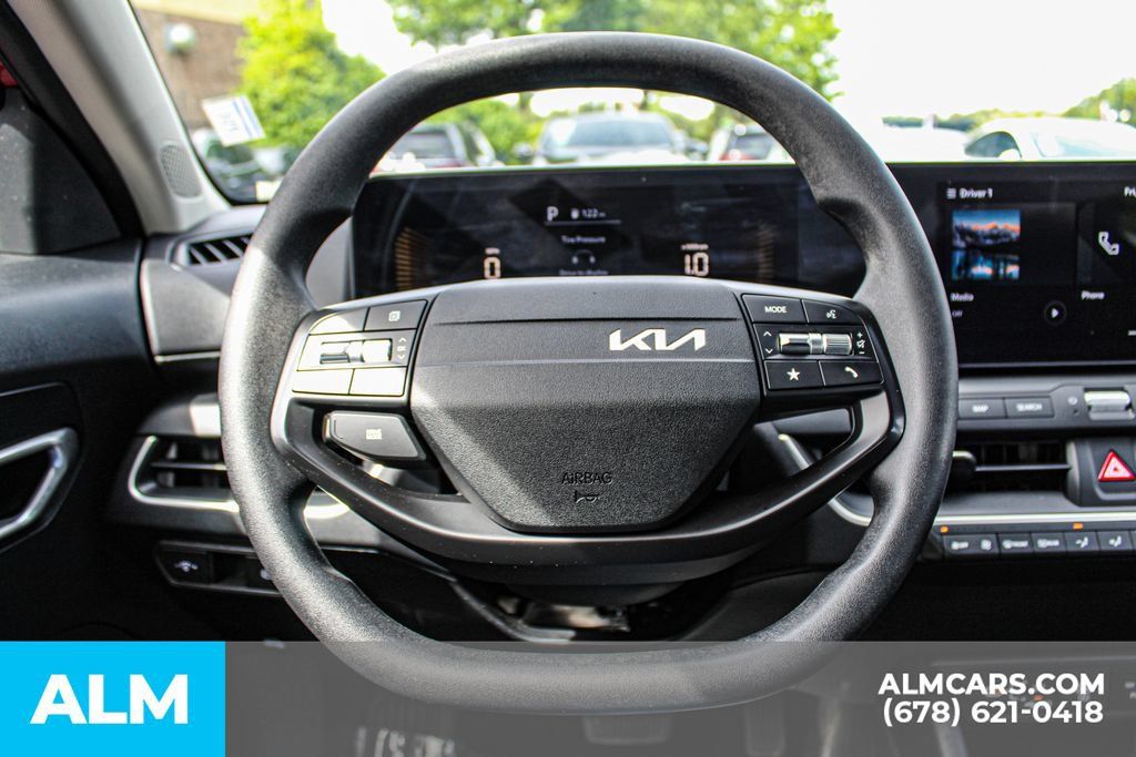Used 2025 Kia K4 FWD image 21