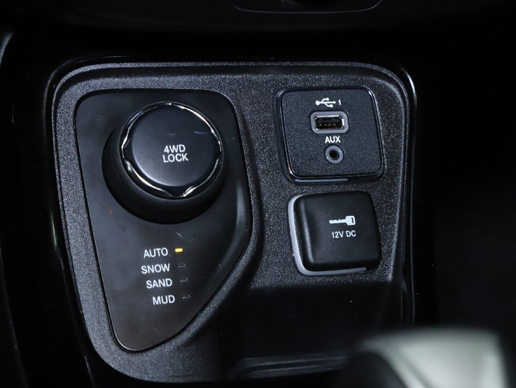 Used 2019 Jeep Compass Latitude AWD/4WD image 27