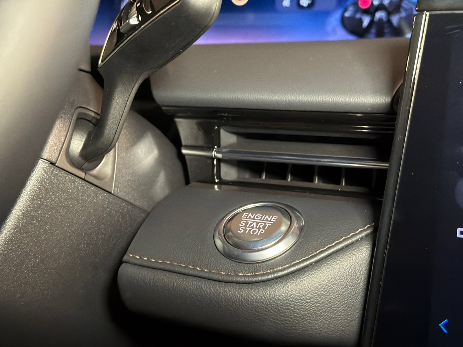 New 2026 Lincoln Nautilus Premier AWD/4WD image 27