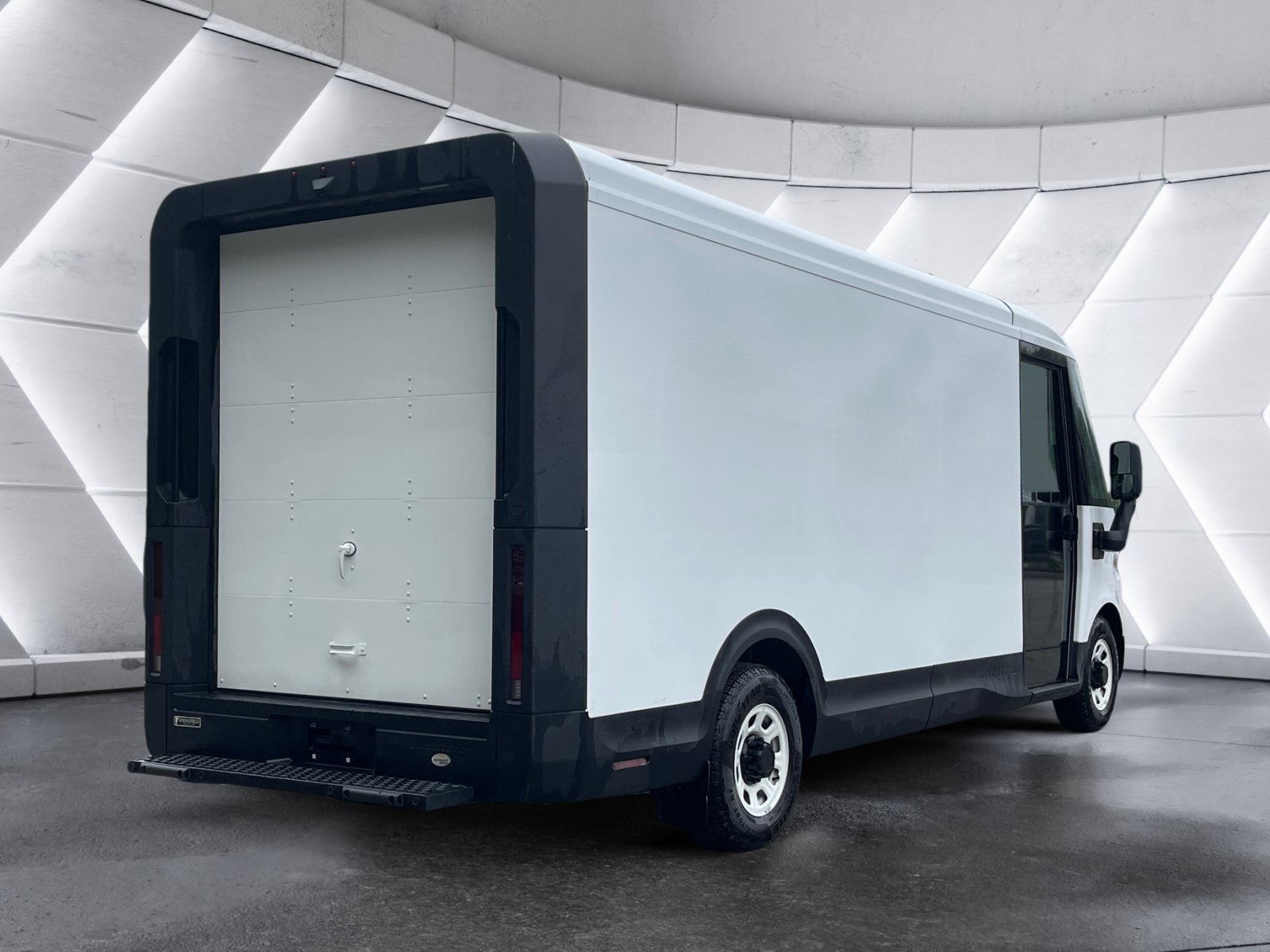 Used 2024 Chevrolet Brightdrop 600 w/ Commercial Equipment Package AWD/4WD image 6