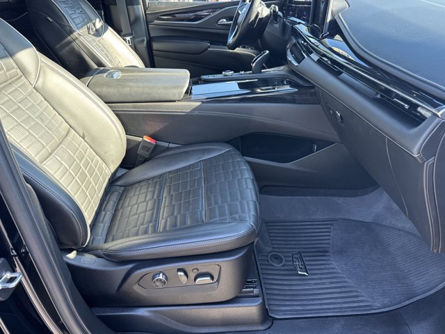 Used 2023 Cadillac Escalade ESV V AWD/4WD image 15
