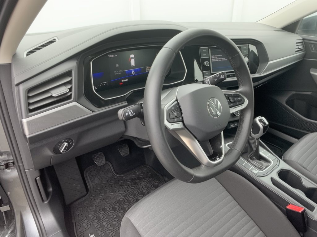 Certified 2024 Volkswagen Jetta S FWD image 4
