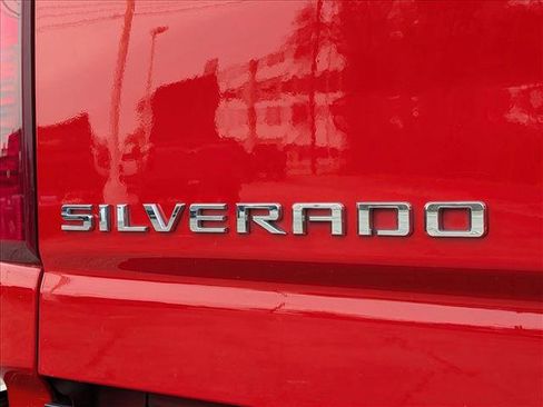 Used 2024 Chevrolet Silverado 2500 LT w/ Convenience Package image 22