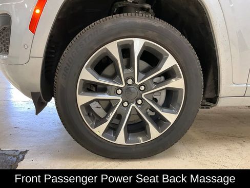 New 2025 Jeep Grand Cherokee Overland w/ Luxury Tech Group IV image 16