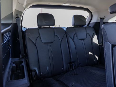 Used 2024 Kia Sorento S image 23