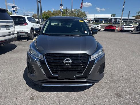 Used 2024 Nissan Kicks S image 2