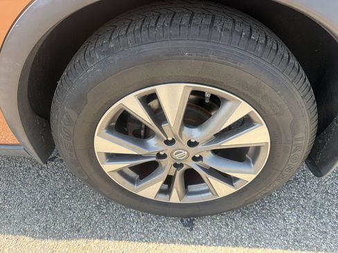 Used 2016 Nissan Murano S w/ Navigation Package image 17