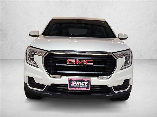 Used 2024 GMC Terrain SLE FWD image 2