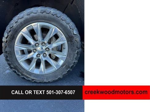 Used 2019 Chevrolet Silverado 1500 LTZ w/ LTZ Plus Package AWD/4WD image 17