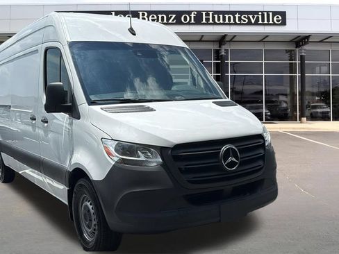 Used 2023 Mercedes-Benz Sprinter 2500 image 1