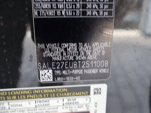 New 2026 Land Rover Defender 110 X-Dynamic SE image 40