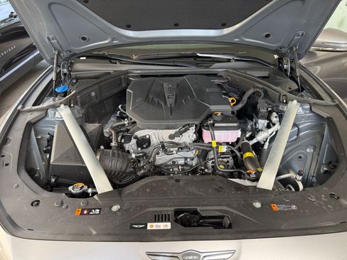 Used 2025 Genesis G70 2.5T image 33