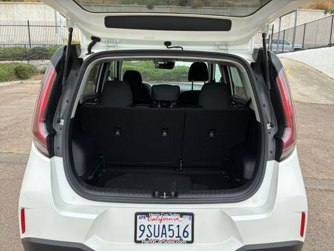 Used 2025 Kia Soul LX w/ LX Technology Package image 29