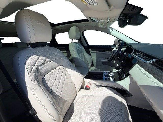 Used 2023 Jaguar F-PACE S AWD/4WD image 16