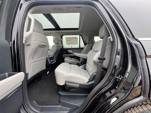 New 2026 Ford Expedition Active AWD/4WD image 10
