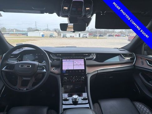 Used 2022 Jeep Grand Cherokee Summit w/ Advanced Protech Group IV image 18