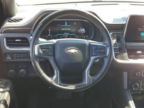 Used 2023 Chevrolet Suburban Premier RWD image 11