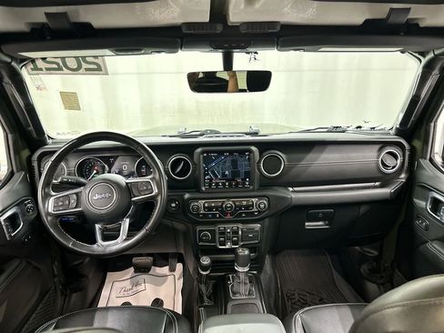Used 2021 Jeep Wrangler Unlimited Sahara w/ Dual Top Group AWD/4WD image 19