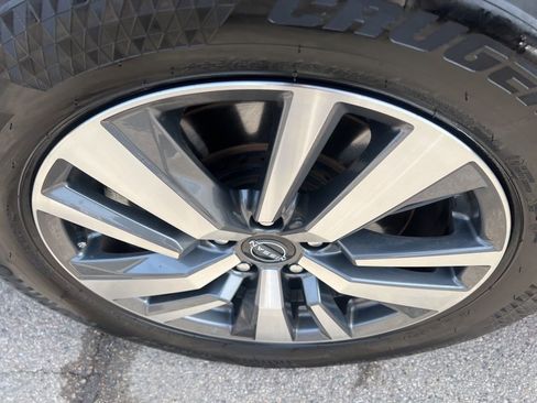 Used 2024 Nissan Pathfinder SL image 43