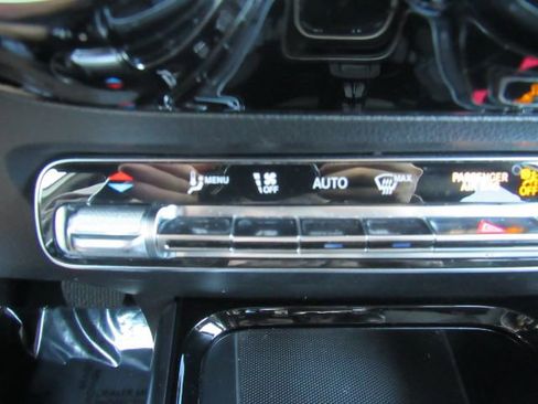 Used 2022 Mercedes-Benz GLA 250 4MATIC w/ Premium Package Lite image 46