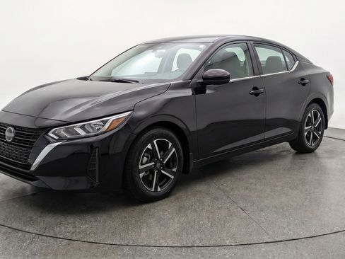 Used 2025 Nissan Sentra SV FWD image 3