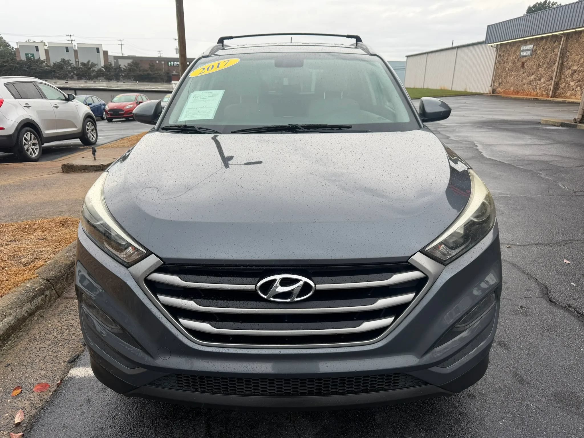 Used 2017 Hyundai Tucson SE w/ SE Popular Package 02 FWD image 2