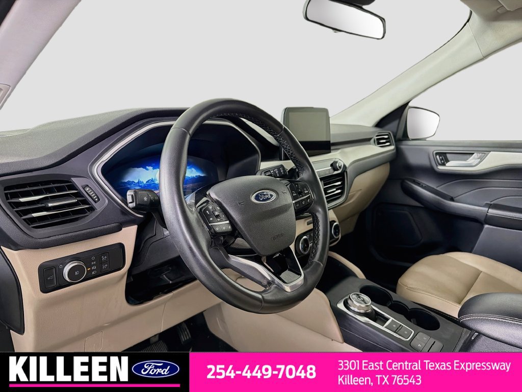 Used 2022 Ford Escape SEL w/ Technology Package FWD image 11