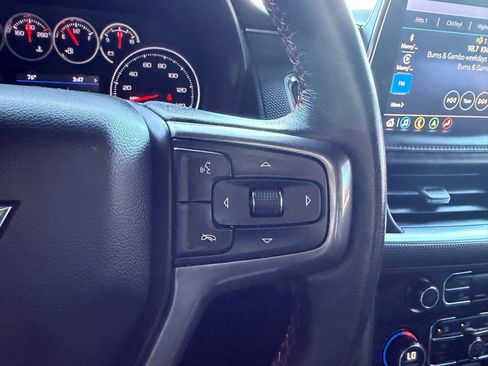 Used 2021 Chevrolet Suburban RST w/ Luxury Package image 36