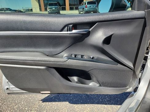 Used 2019 Toyota Camry XSE image 15