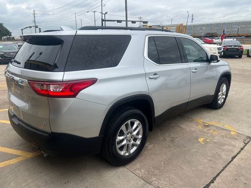 Used 2019 Chevrolet Traverse LT FWD image 6