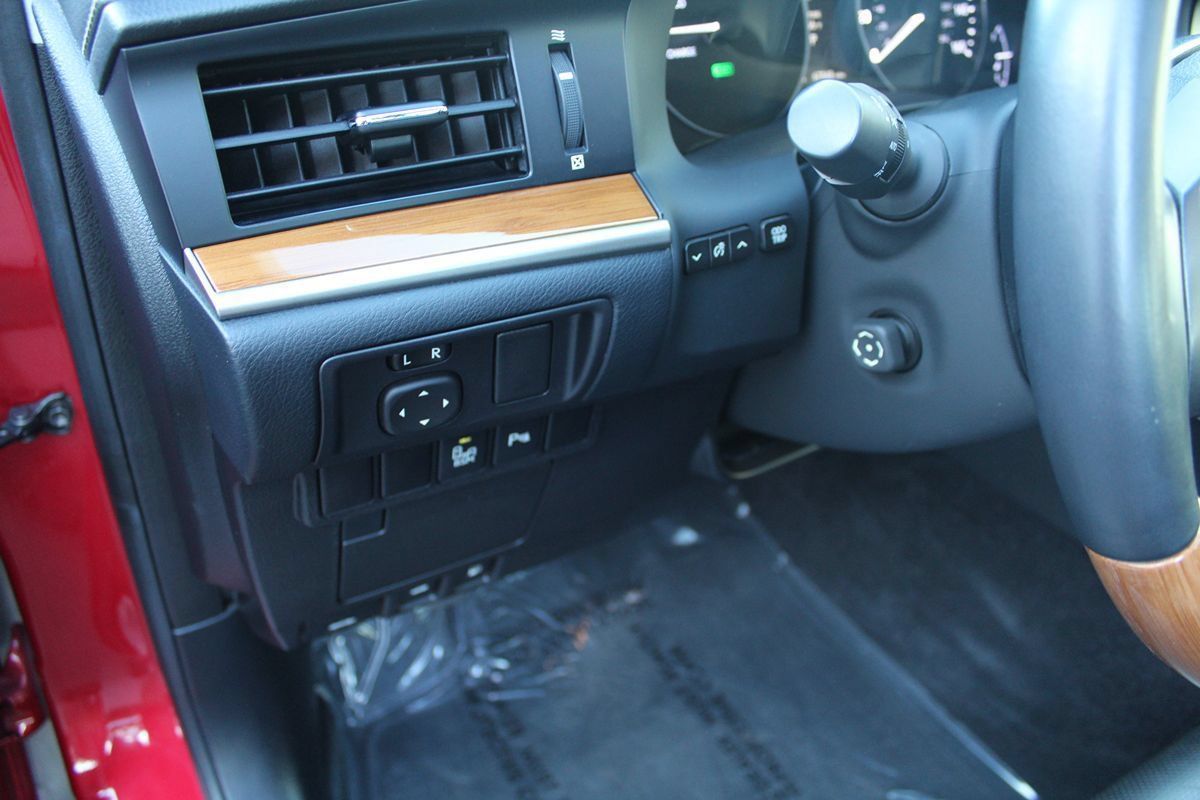 Used 2015 Lexus ES 300h w/ Navigation System Package FWD image 28