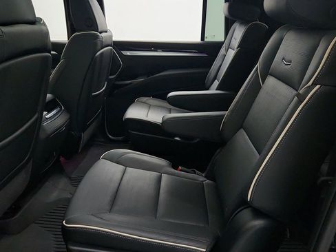 Used 2025 Cadillac Escalade ESV Premium Luxury w/ LPO, Floor Liner Package AWD/4WD image 23