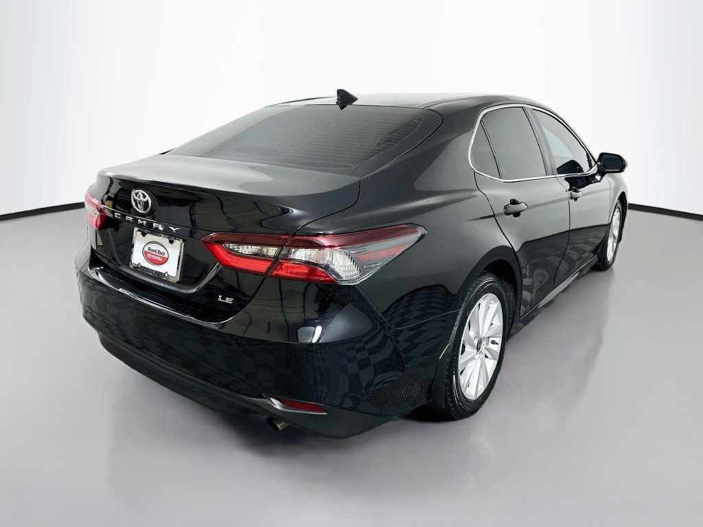 Used 2024 Toyota Camry LE FWD image 5