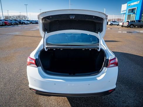 Used 2024 Chevrolet Malibu LT image 12