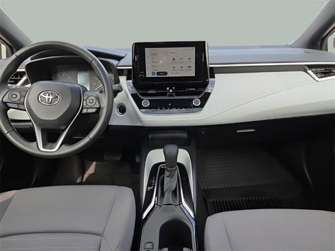 Used 2023 Toyota Corolla SE w/ SE Package image 13