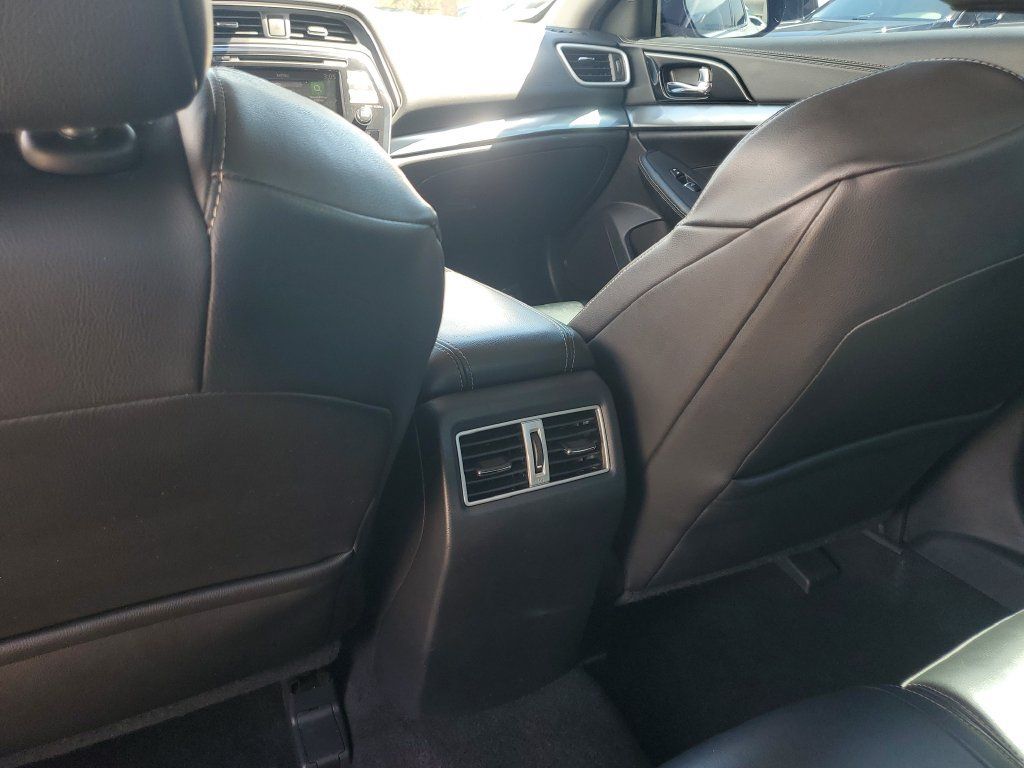 Used 2020 Nissan Maxima 3.5 SV w/ Floor Mat Group FWD image 15