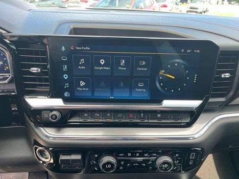 Used 2024 Chevrolet Silverado 1500 High Country w/ Technology Package AWD/4WD image 24