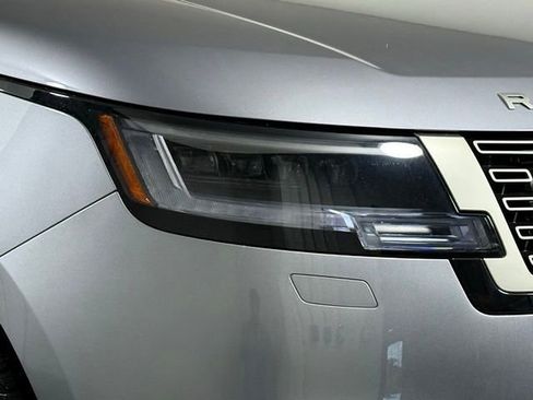 Certified 2025 Land Rover Range Rover SE AWD/4WD image 14